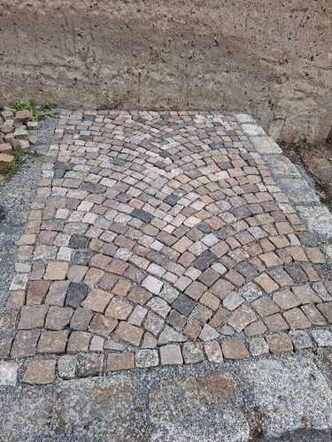 Mosaikpflaster gebraucht bunt